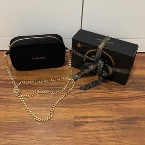 Chanel Holiday Limited Edition Makeup Bag w Chain
